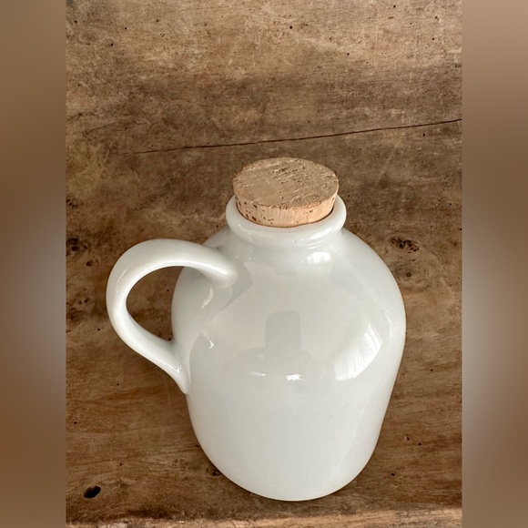 Williams Sonoma oil cruet - Picture 3 of 4